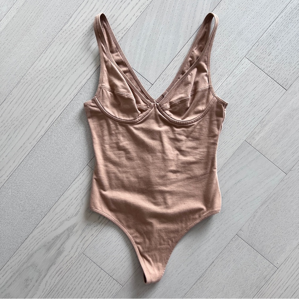 The Group by Babaton Skylark Bodysuit Size S